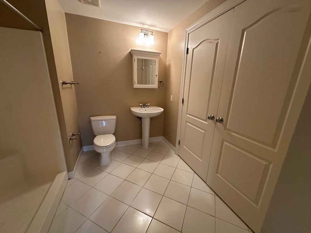 614 Pond St, Braintree