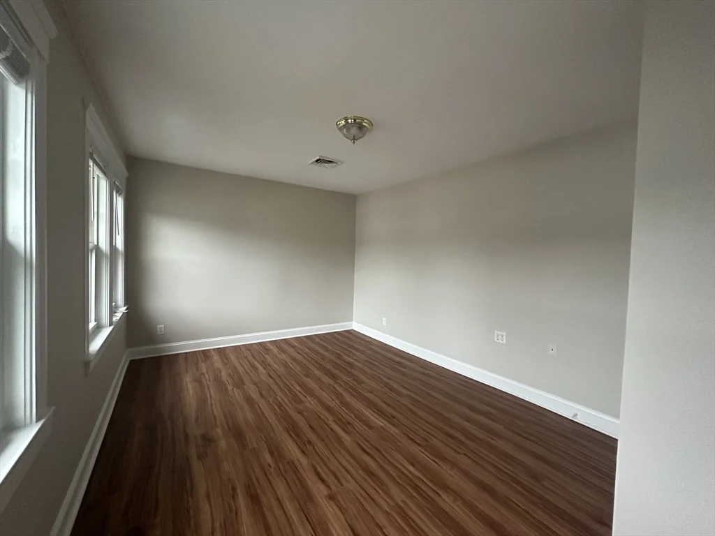 70 Shawmut St, East Weymouth