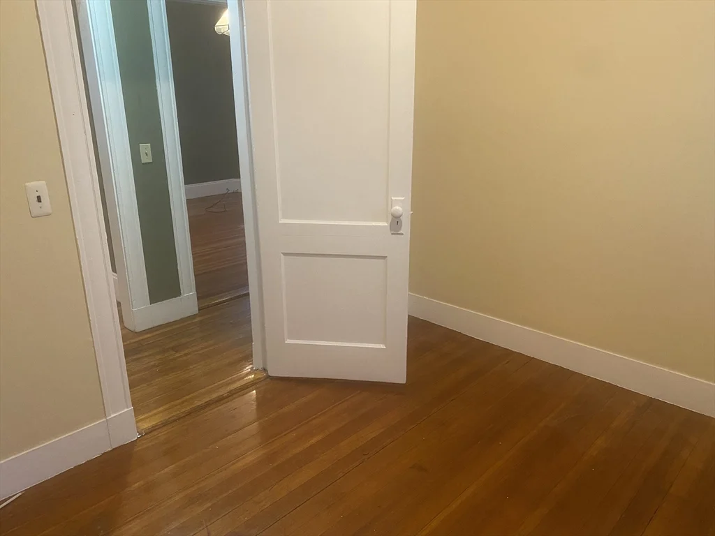 242 Hyde Park Ave, Jamaica Plain