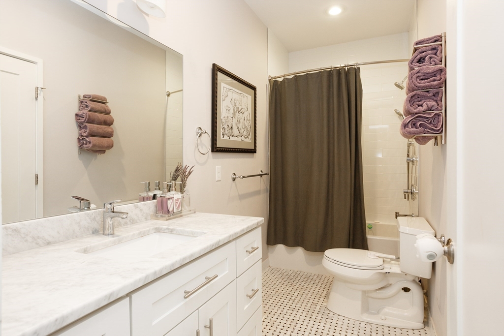 350 West Broadway, South Boston