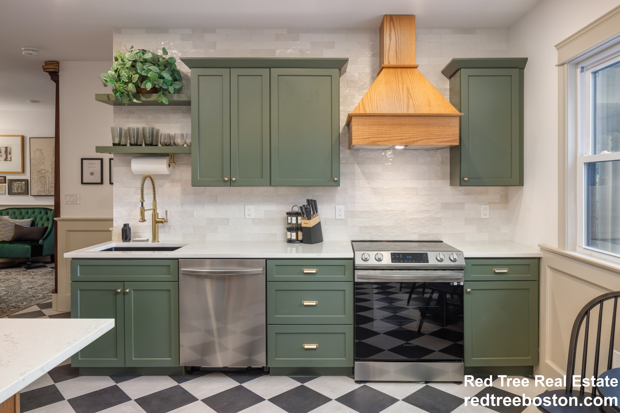 44 Winslow Rd, North Brookline