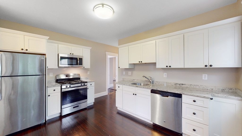 6 Ashmont Ct, Dorchester