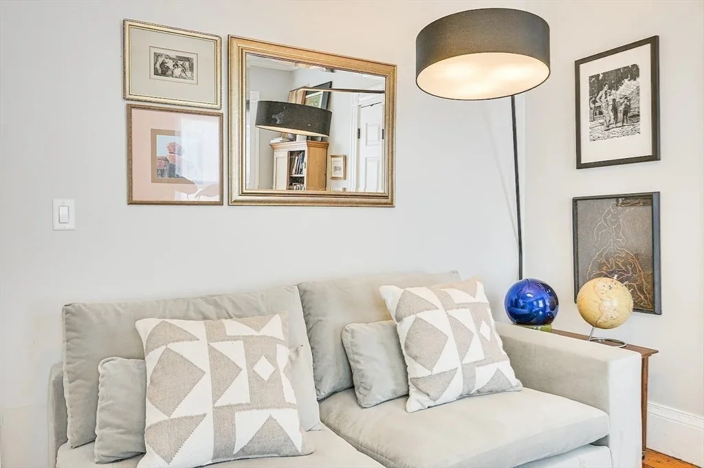 44 Cottage St, Watertown