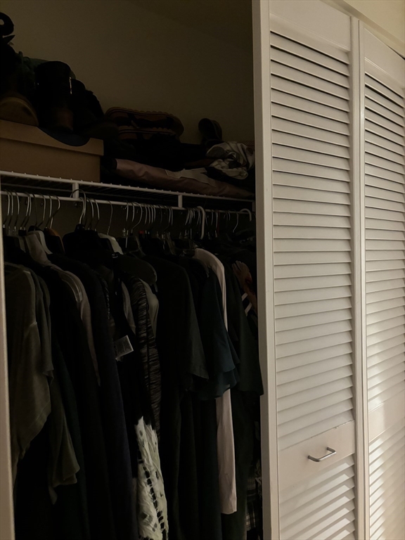 931 Massachusetts Ave, Mid-Cambridge