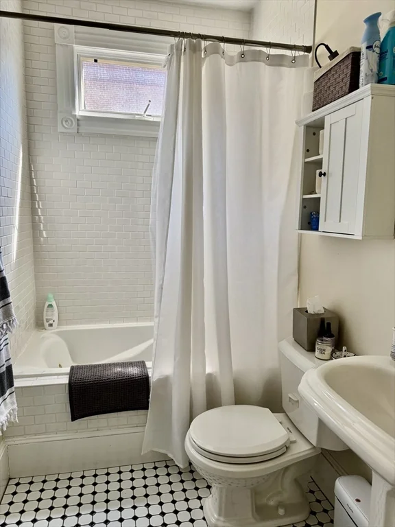 54 Chestnut St, Charlestown