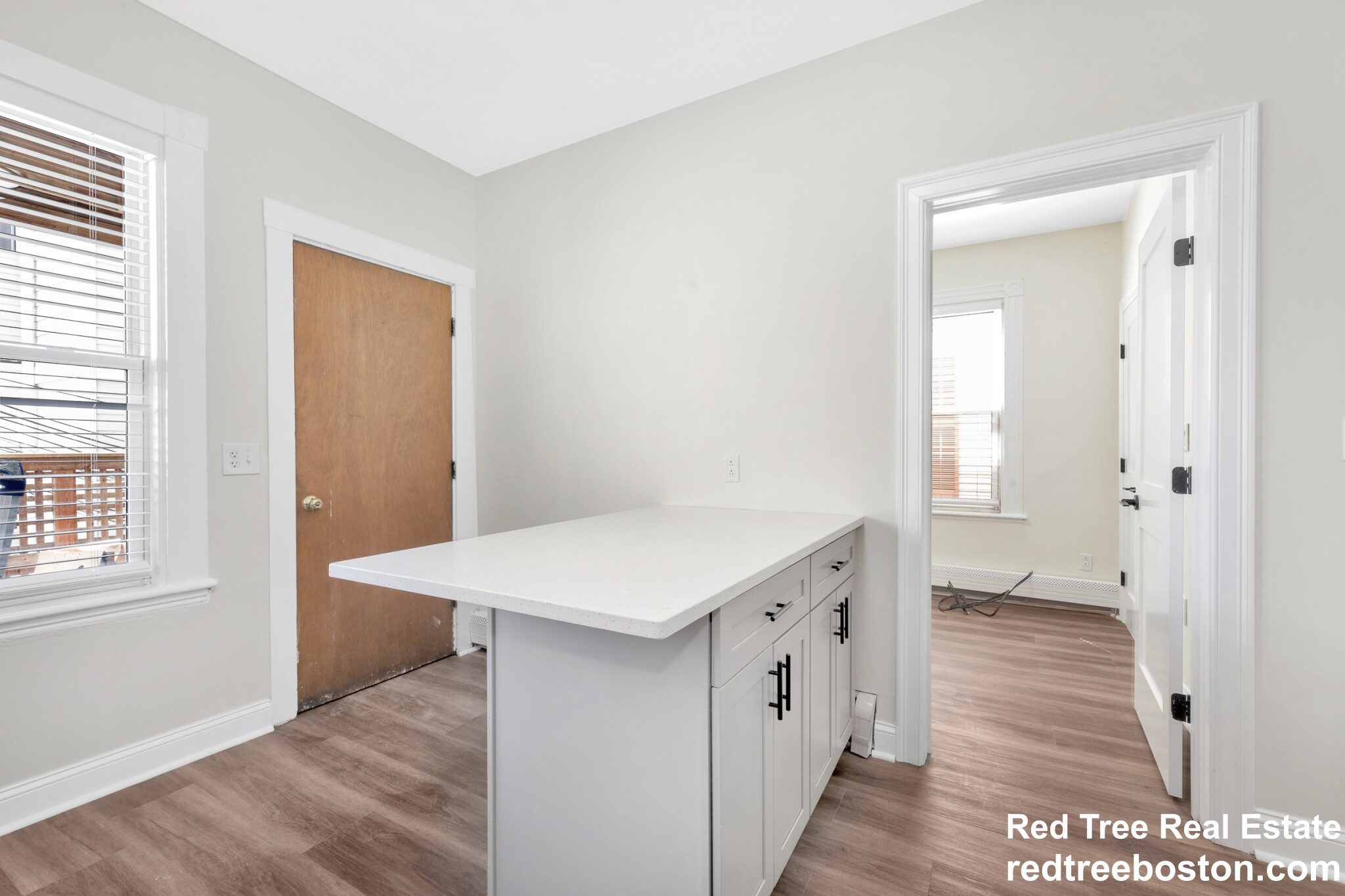 16-16 1/2 O St, South Boston