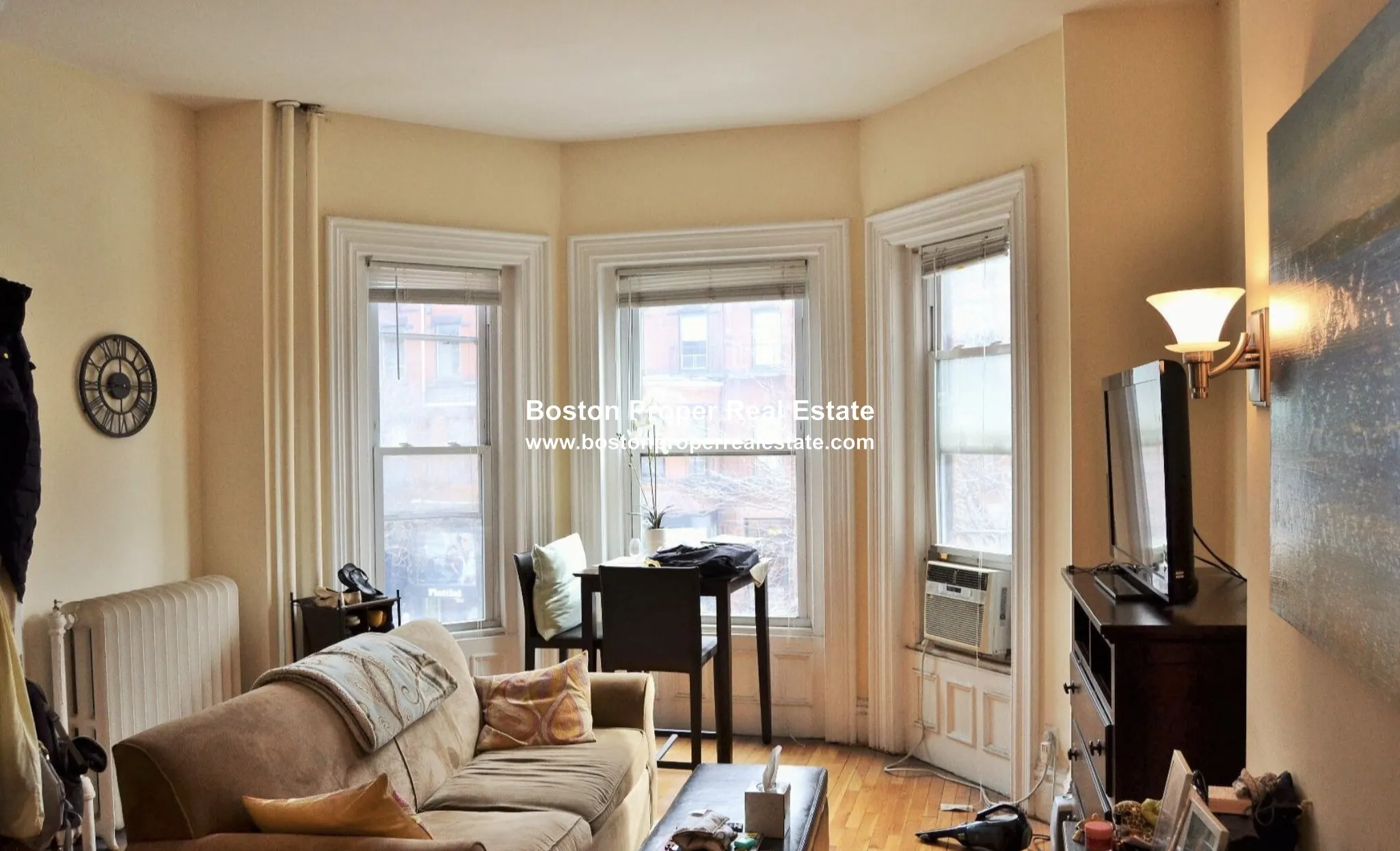 225 Newbury St, Back Bay