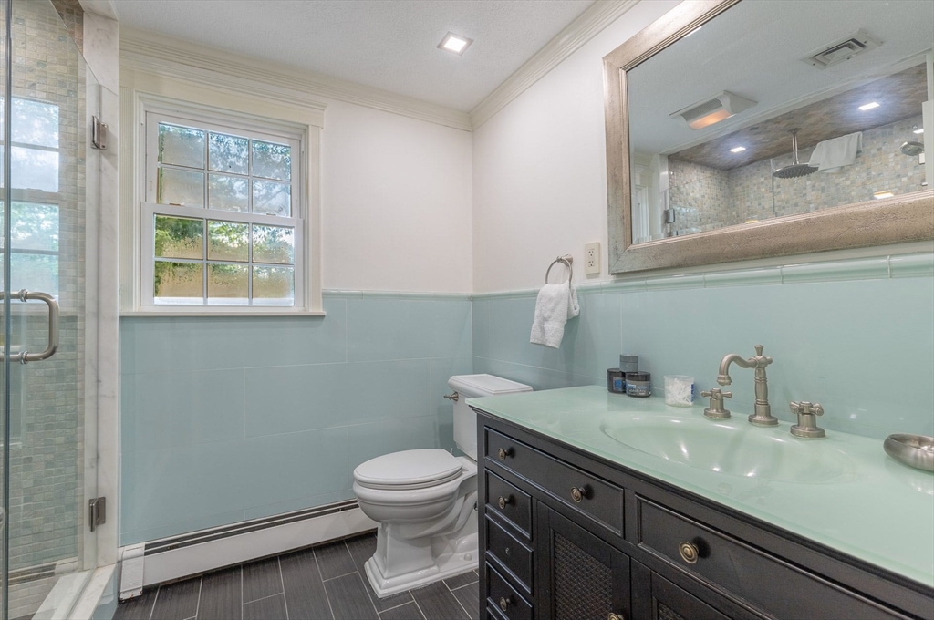 2 Sigmund St, Lynnfield