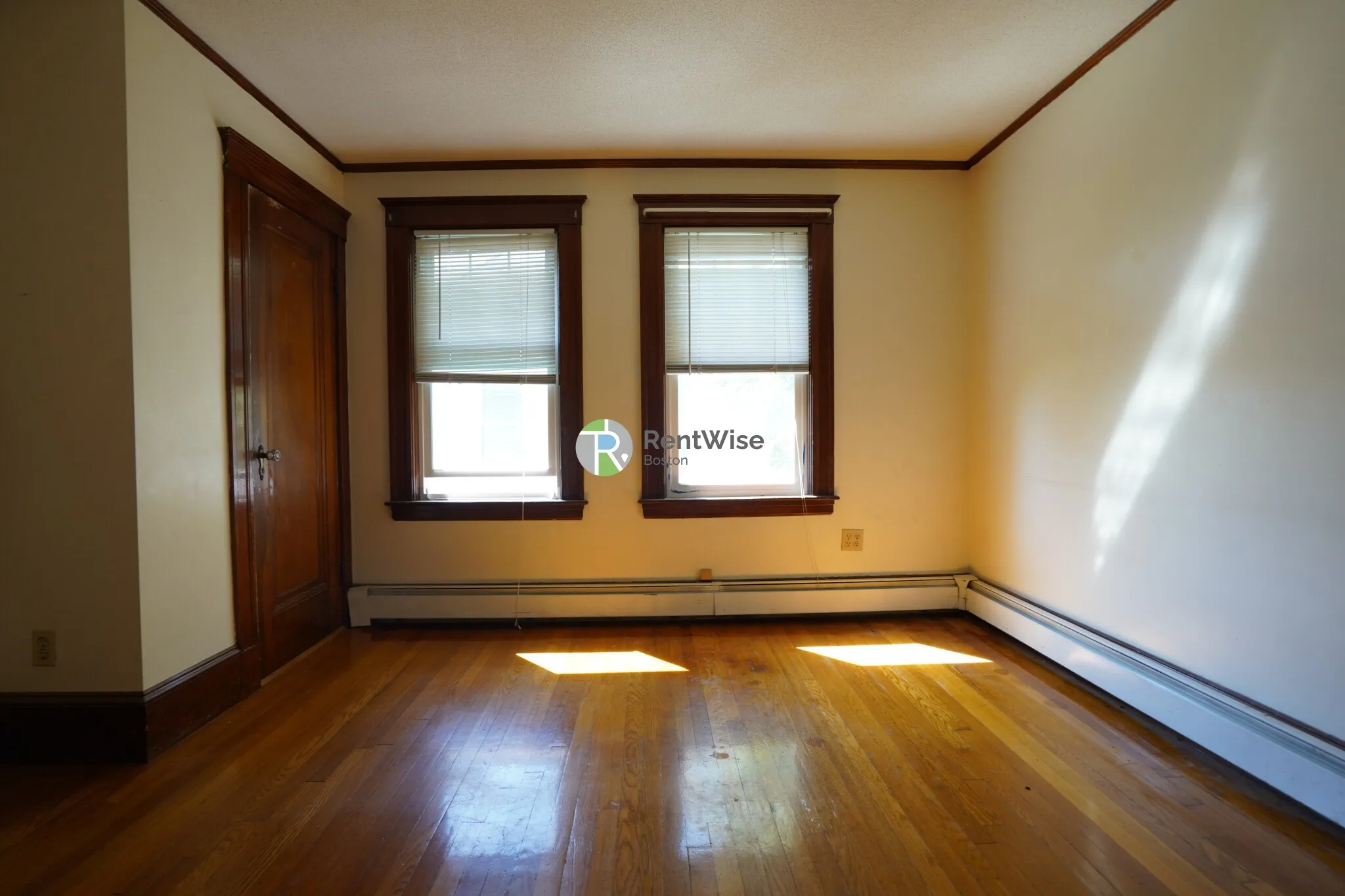 467 Washington St, Brighton