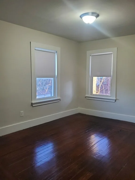 182 Walnut Ave, Roxbury