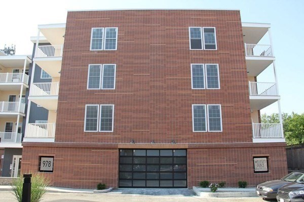 978 Worcester St, Wellesley