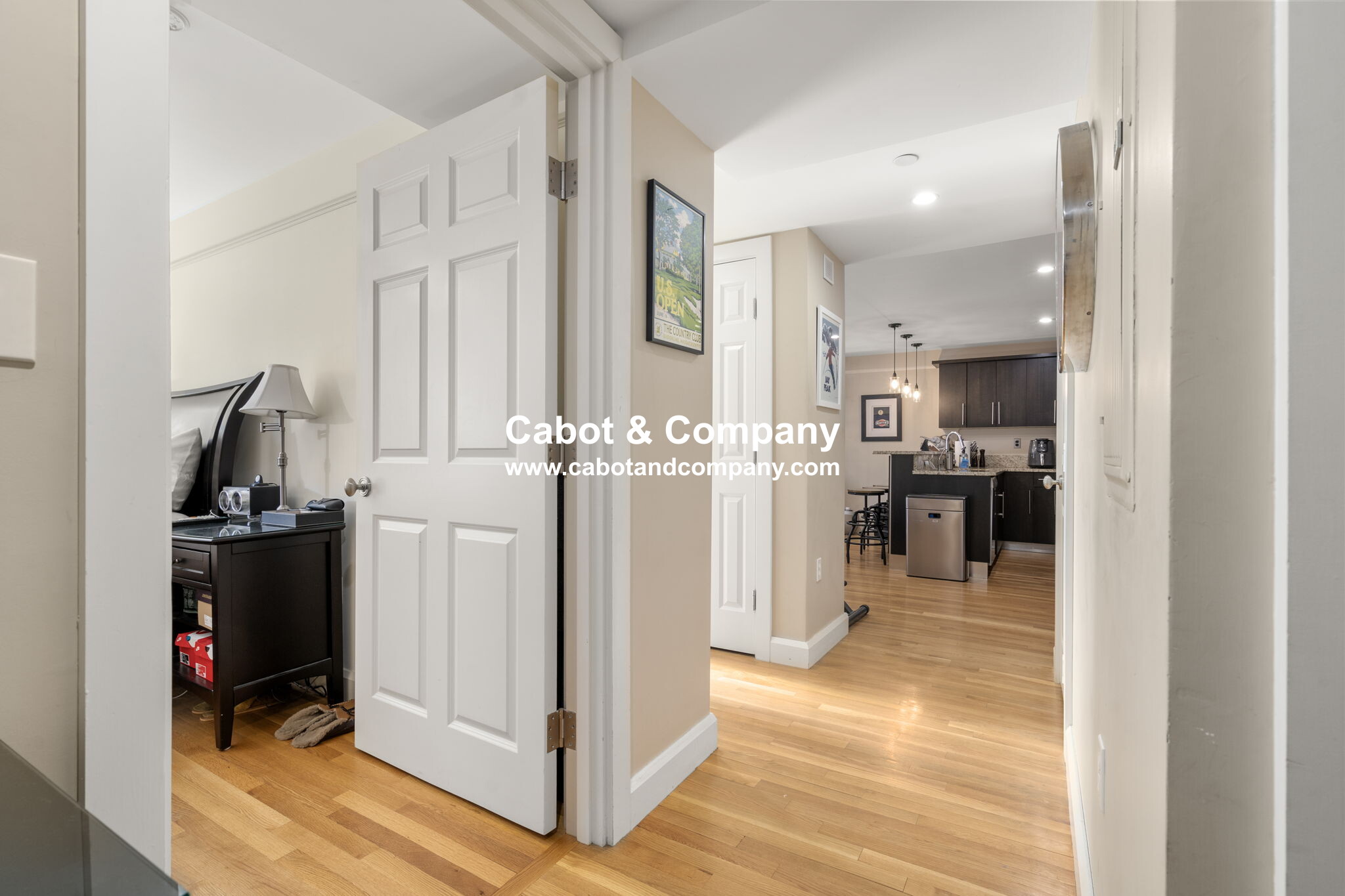 294 Newbury St, Back Bay