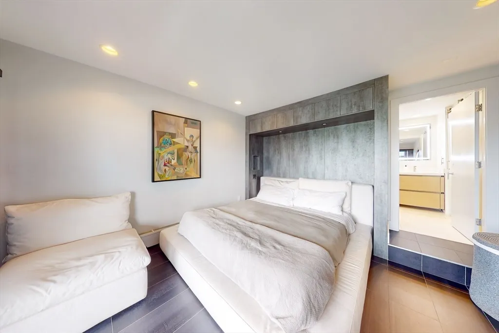 270 Beacon St, Back Bay