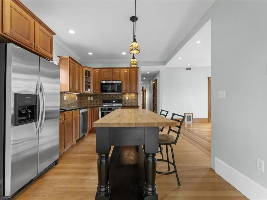 10 Ticknor St, South Boston