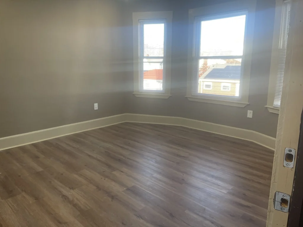 1002 River St, Hyde Park