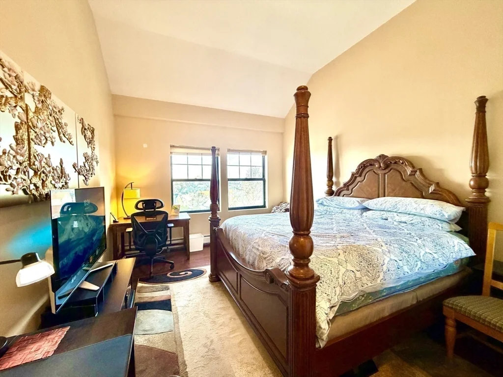 72 Ashland, Malden