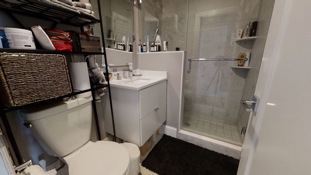 275 Old Colony Ave, South Boston