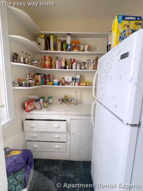 27 Willow Ave, Porter Square