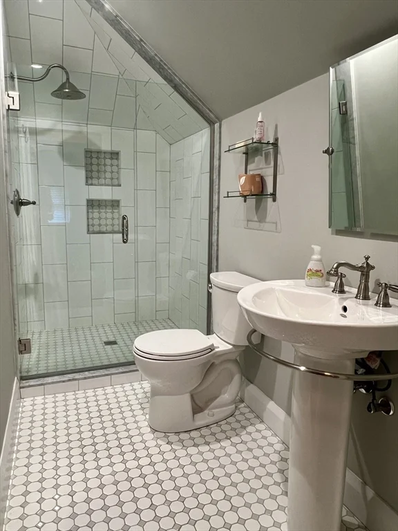 211 Forest St, Winchester