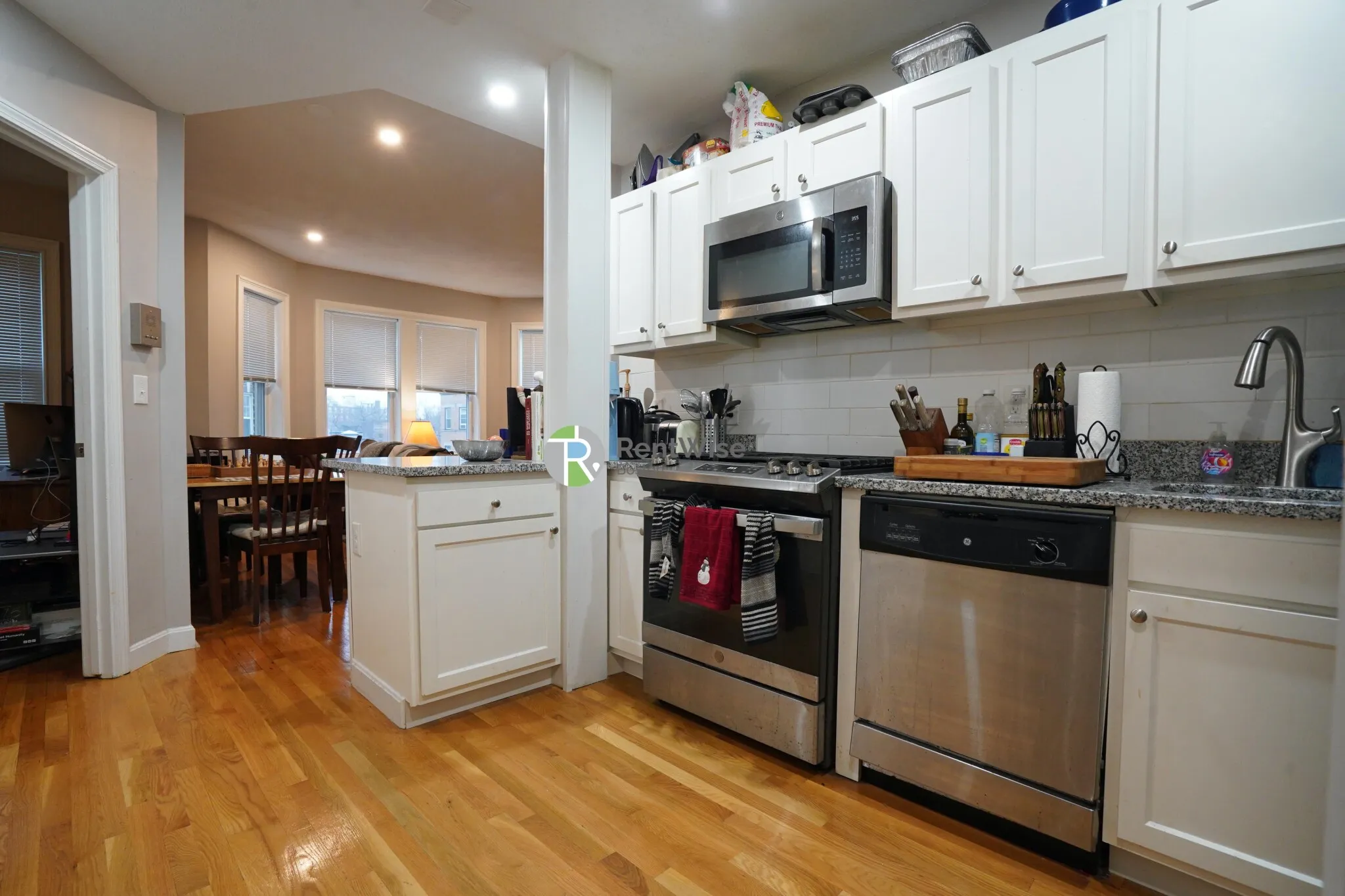 4 Lorraine Ter, Allston