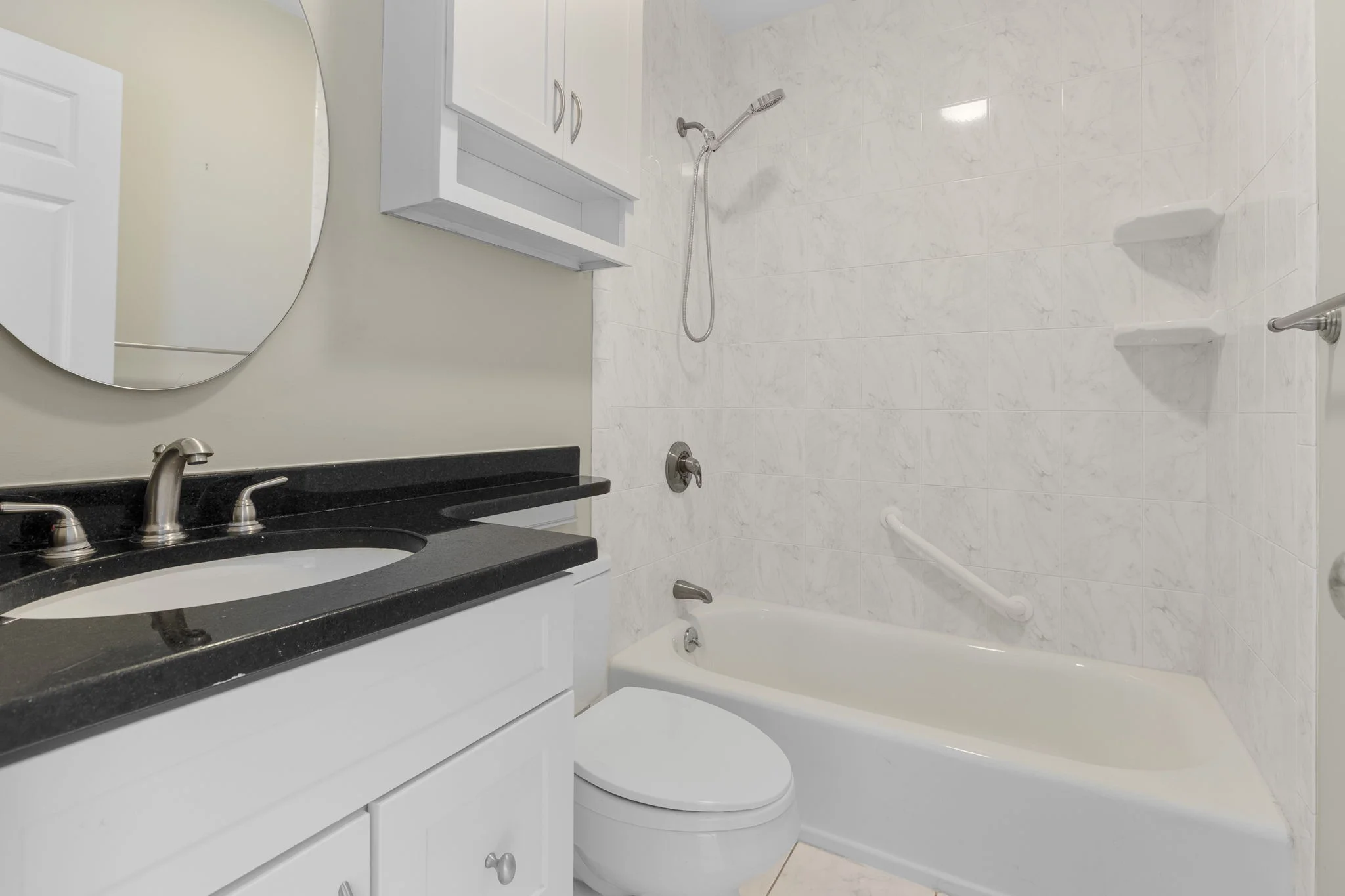 17 Follen St, Back Bay