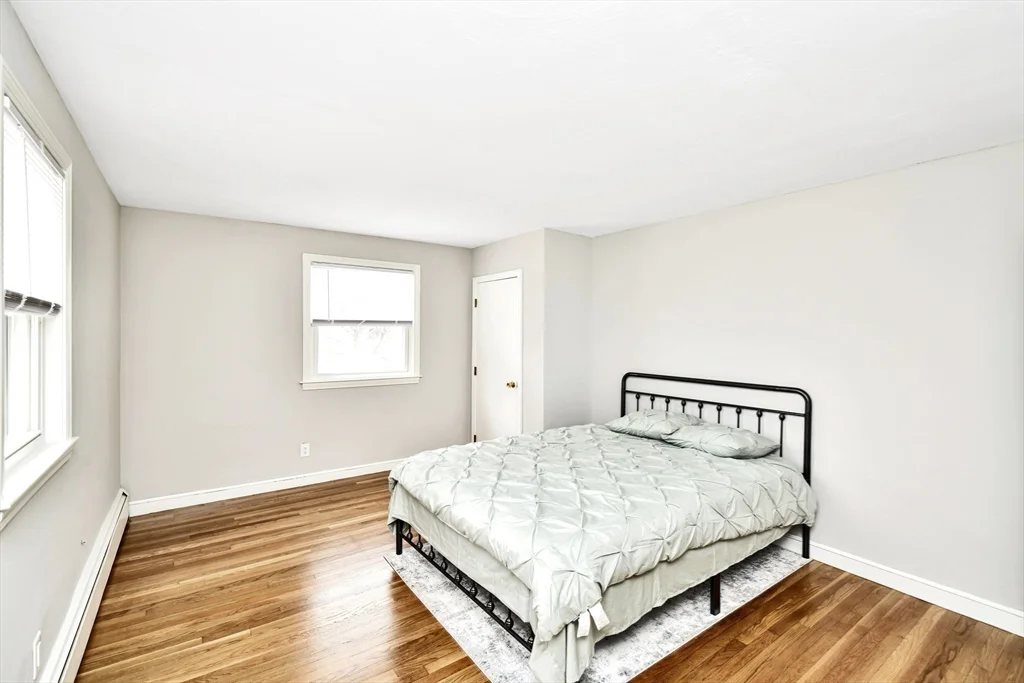 192 Fairmount Ave, Hyde Park