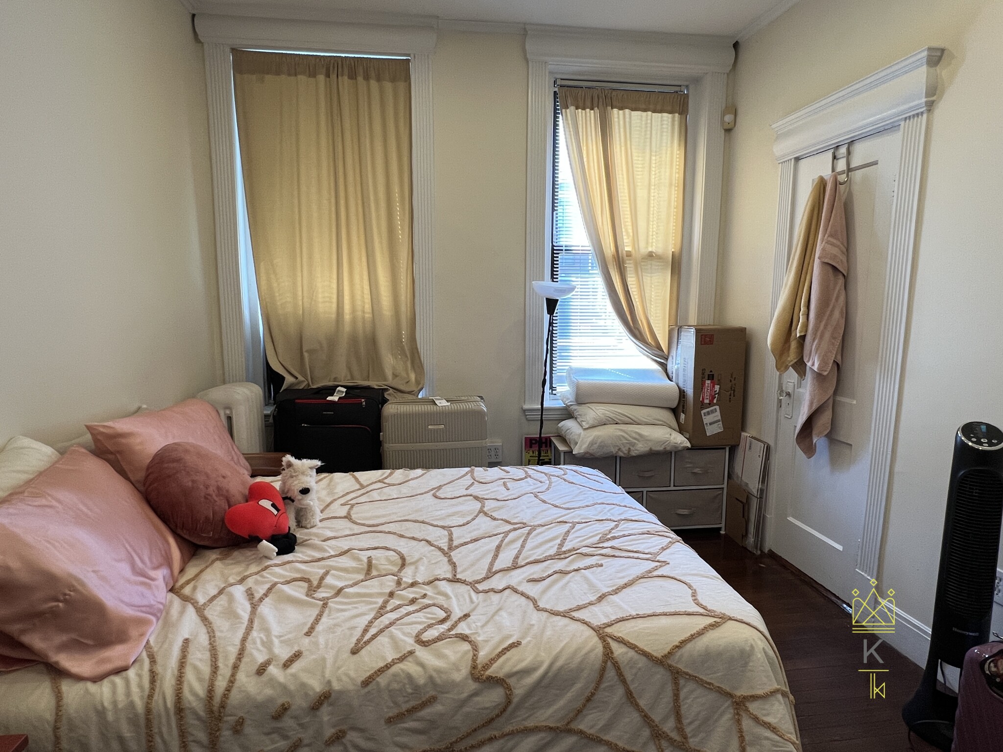 1963 Commonwealth Ave, Brighton