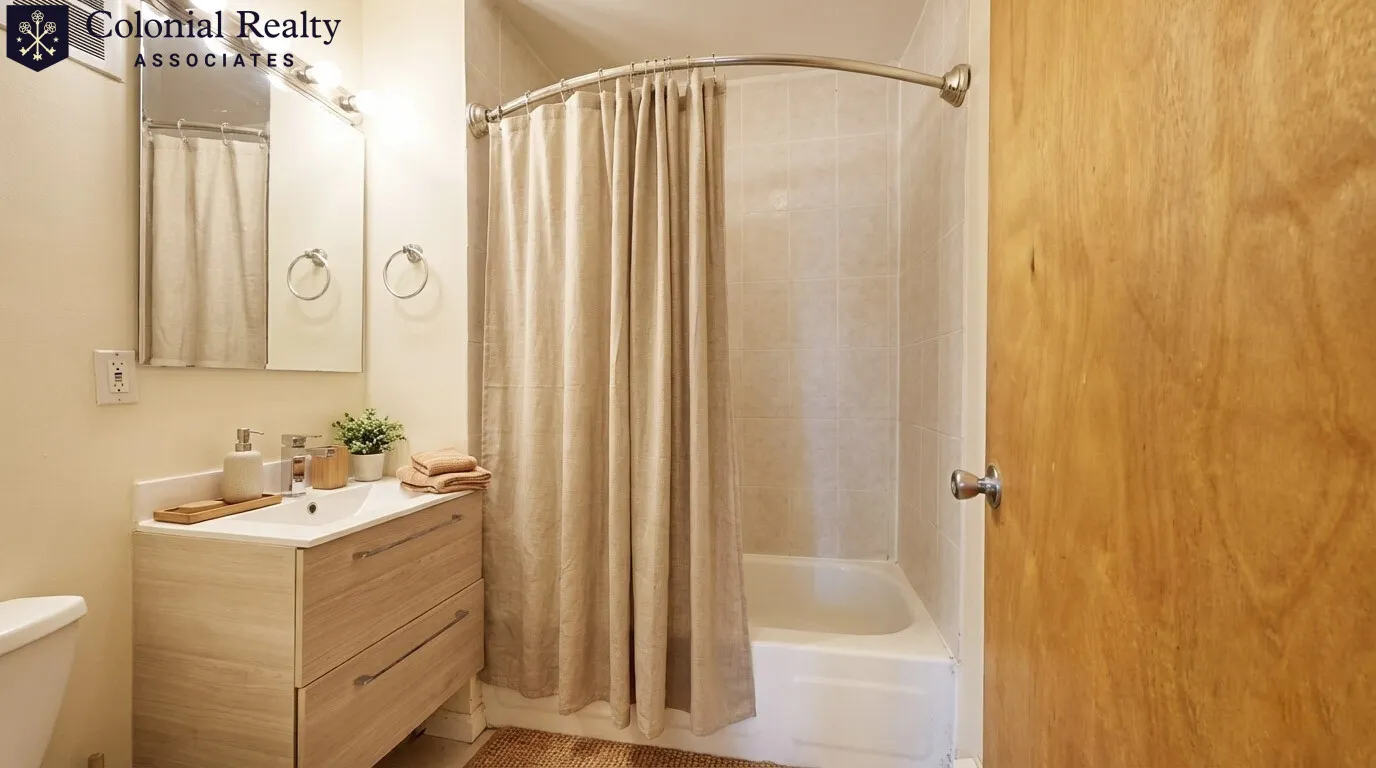 86 Hammond St, Roxbury