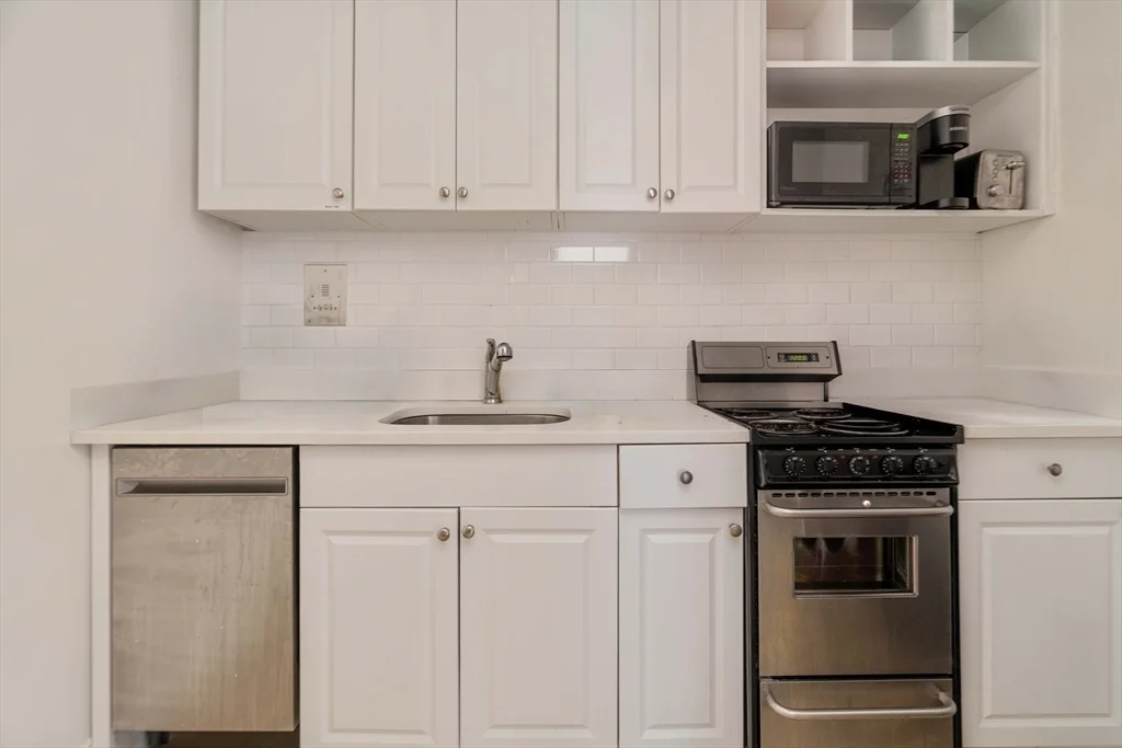 5 N Margin St, North End