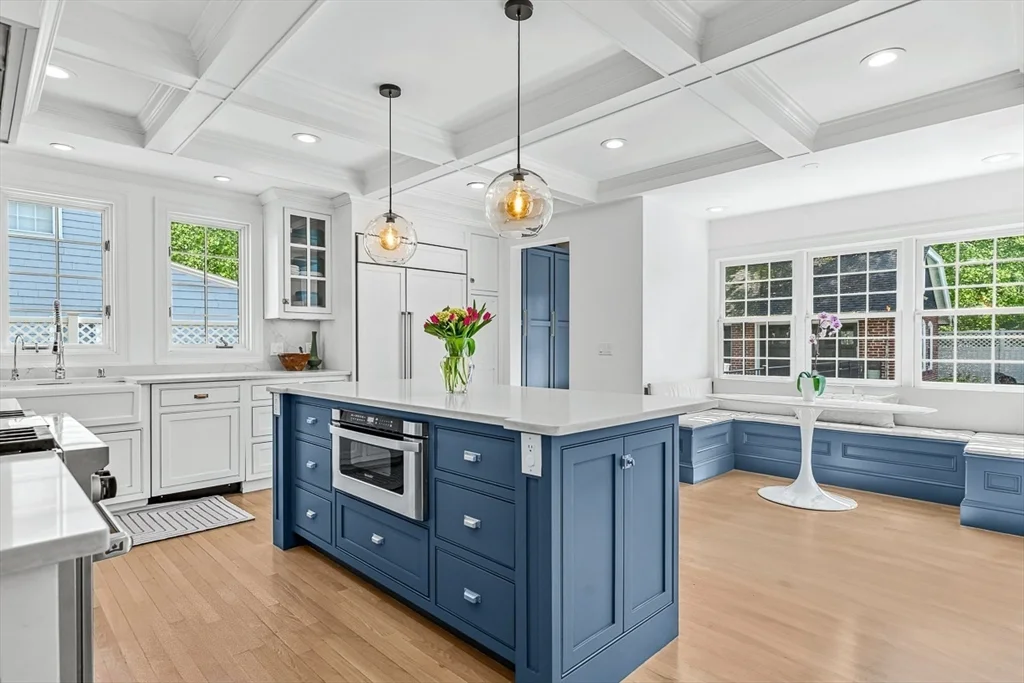 54 Wedgemere Ave, Wedgemere