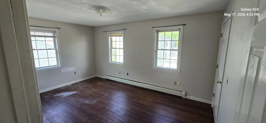 54 Penn Ave, Worcester