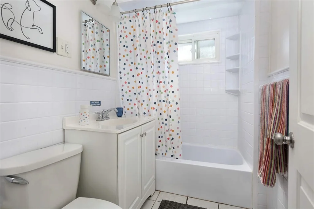 5 Benton Rd, Tufts University