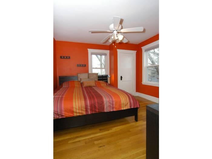 15 Adelaide St, Jamaica Plain