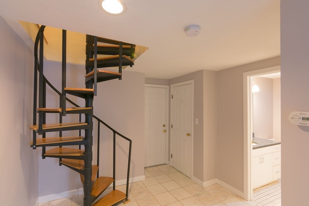 186 West 7th St, South Boston