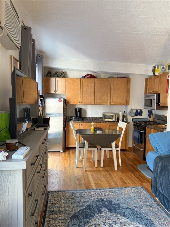 12 Stoneholm St, Back Bay