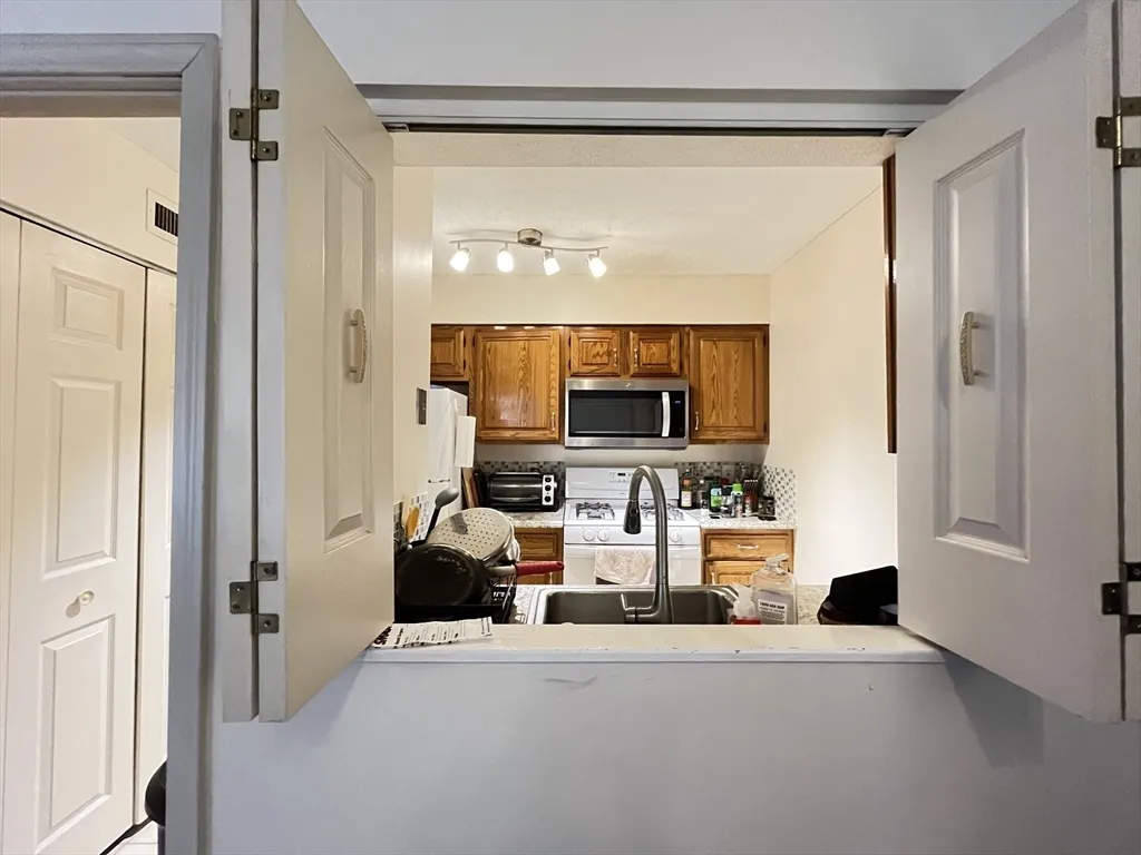 147 Kelton St, Allston