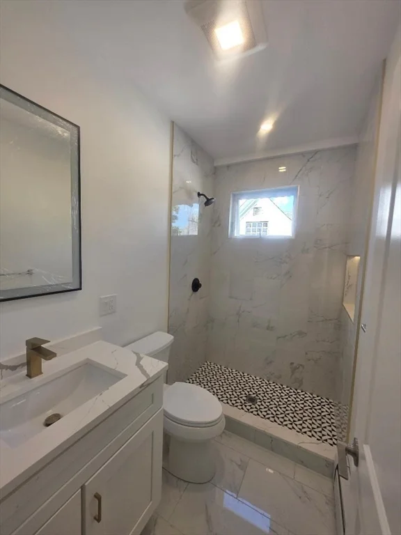 5 N Central Ave, Wollaston