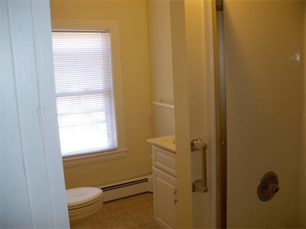 2 Evergreen, Kingston