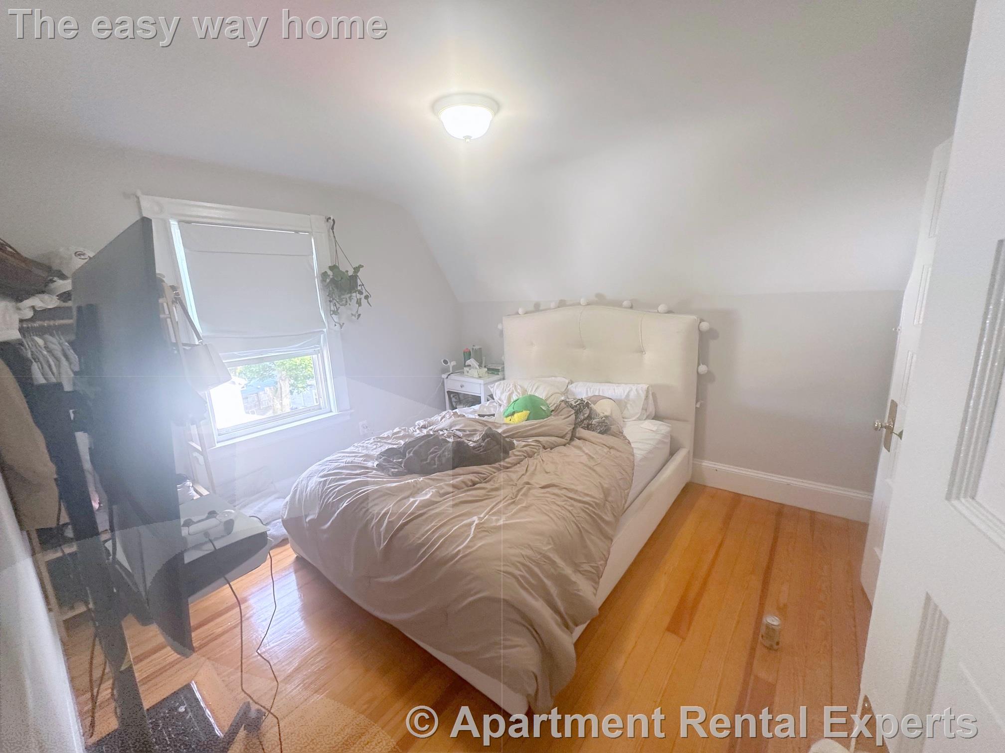 251-253 Arlington St, Tufts
