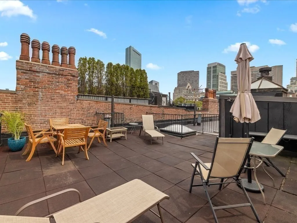 228 Commonwealth Ave, Back Bay