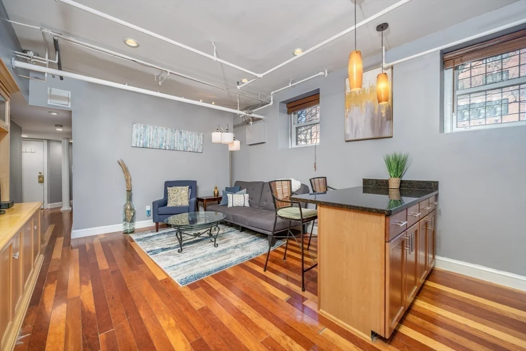 330 Dartmouth St, Back Bay