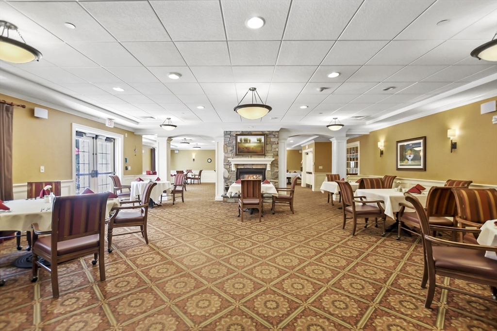 1275 Turnpike St, North Andover