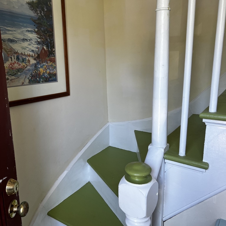 74 Mt Pleasant Av, Gloucester