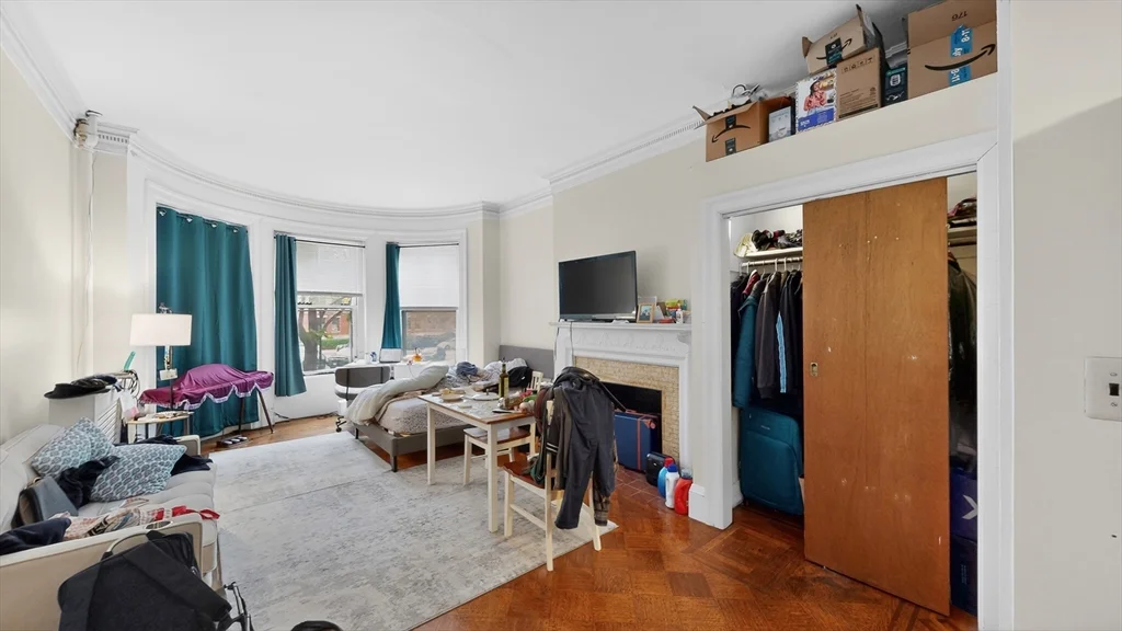 1069 Beacon St, Coolidge Corner