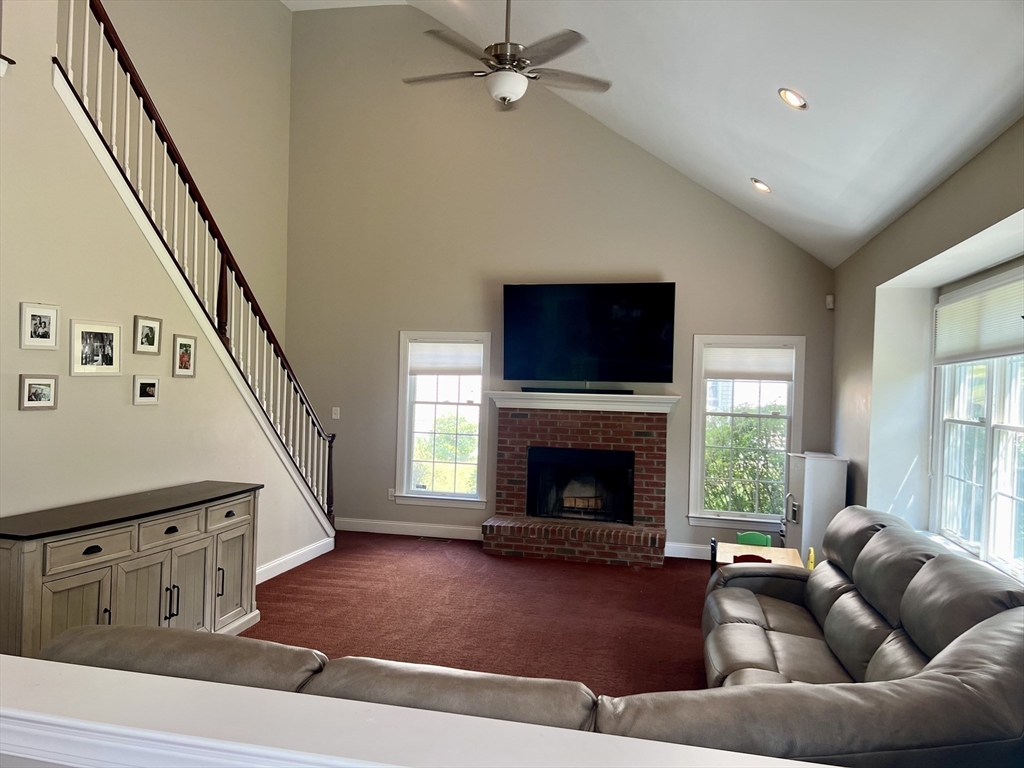 24 Endean Dr, Walpole