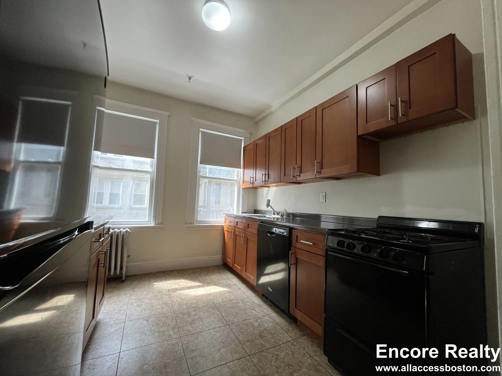 1628 Commonwealth Ave, Brighton