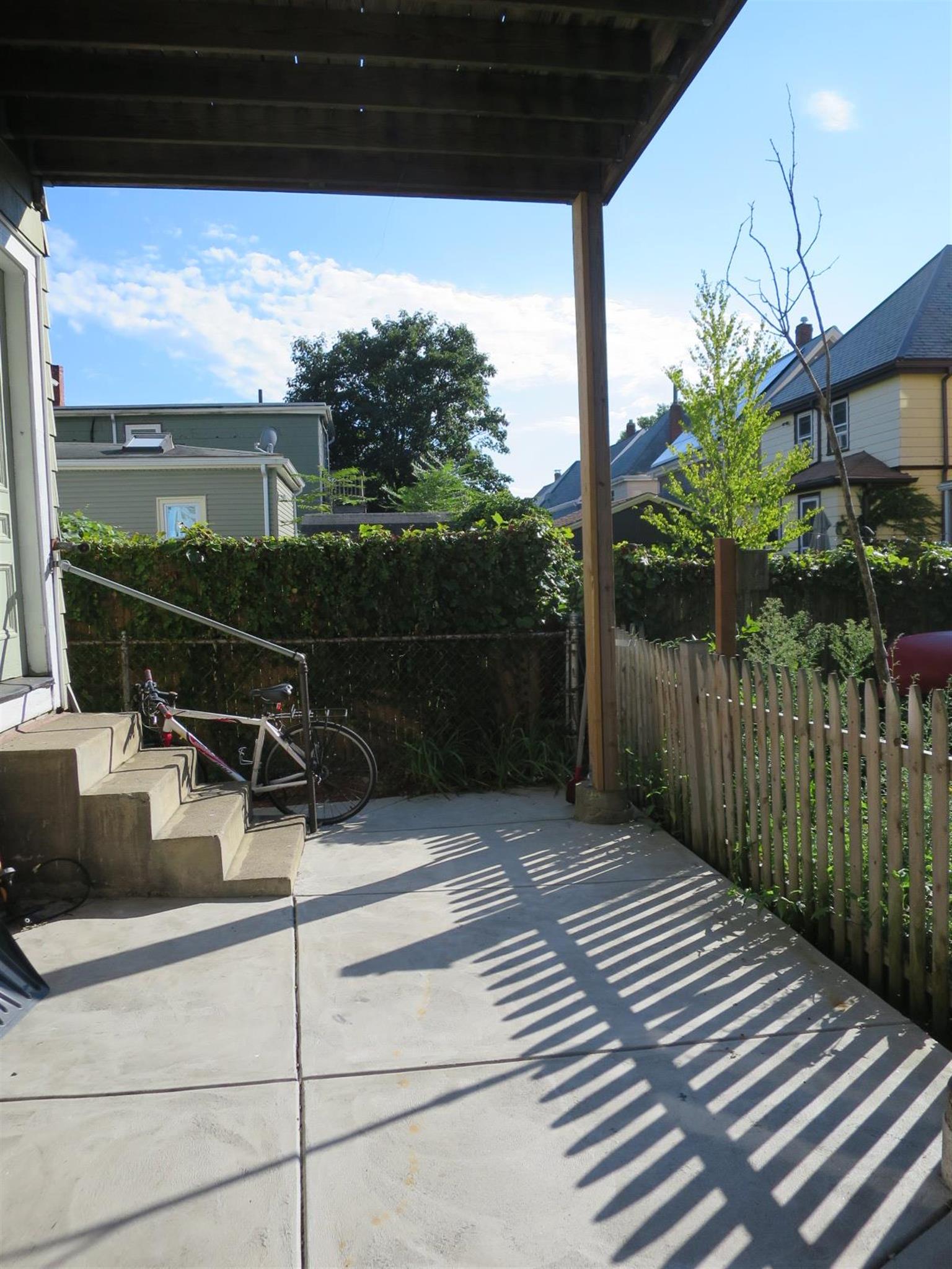 42 Glenwood Rd, Somerville