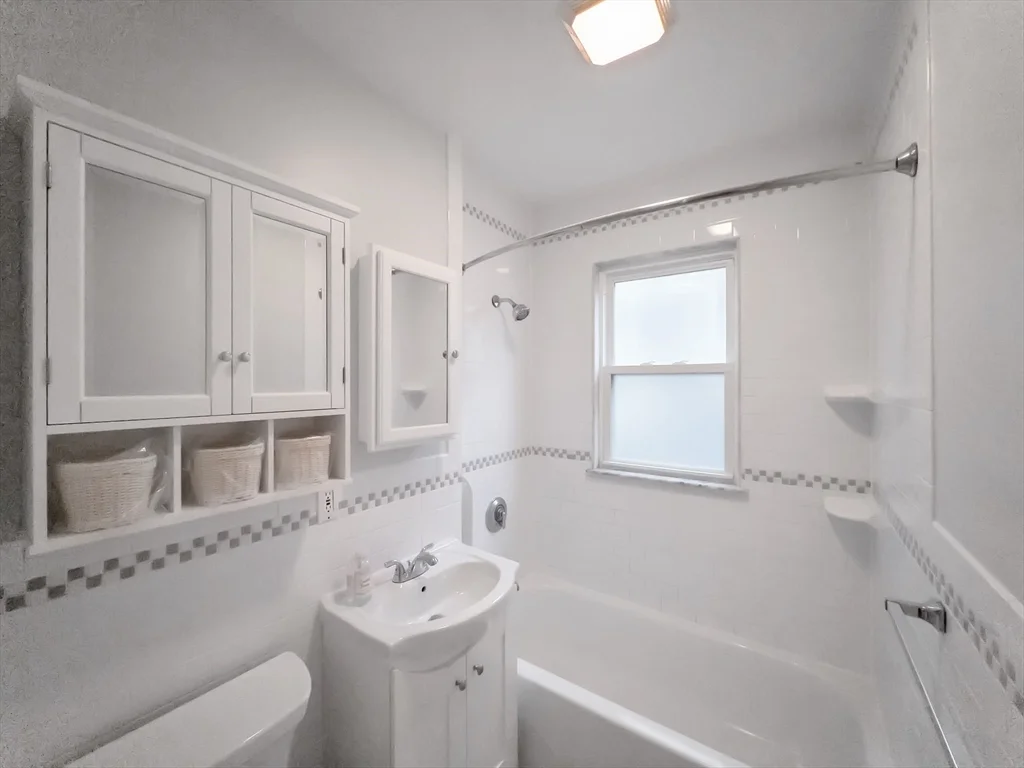 21 Bradwood St, Roslindale