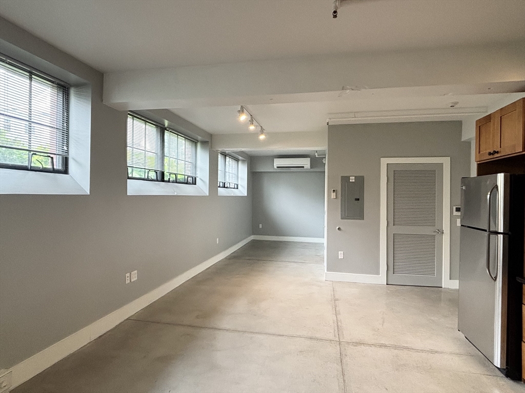 20 Sunnyside St, Jamaica Plain