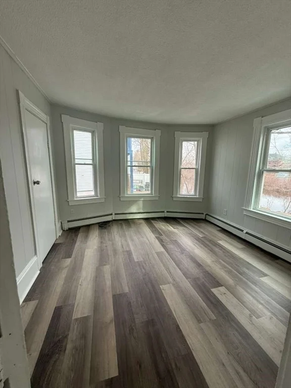 9 Granville St, Zip 01832